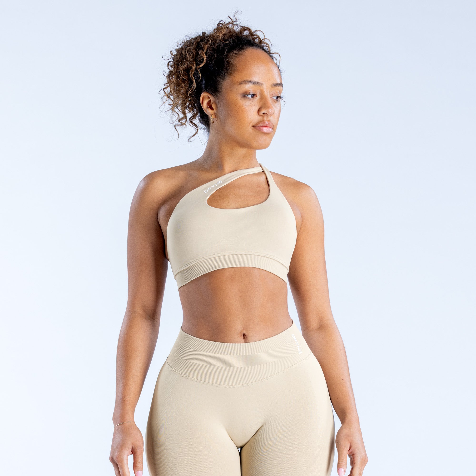 Stanik Sportowy DFYNE Impact Asymmetric Damskie Beżowe | 9365-QPSLN